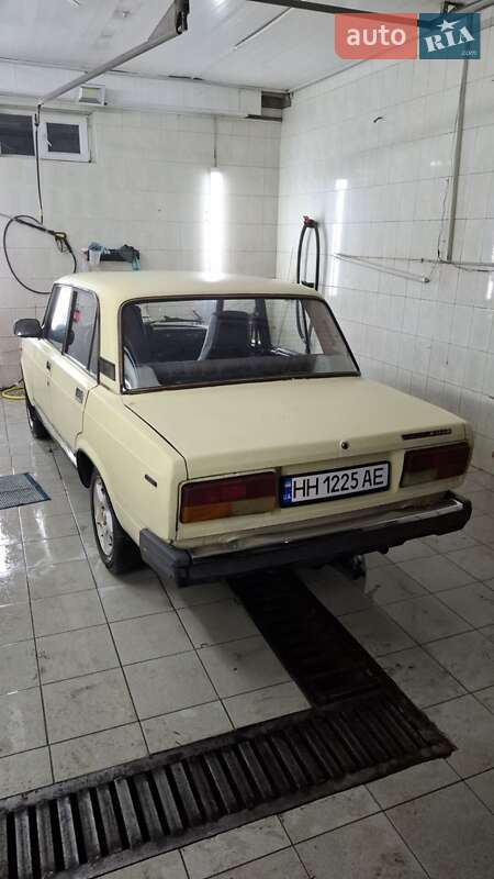 Седан ВАЗ / Lada 2107 1991 в Одессе