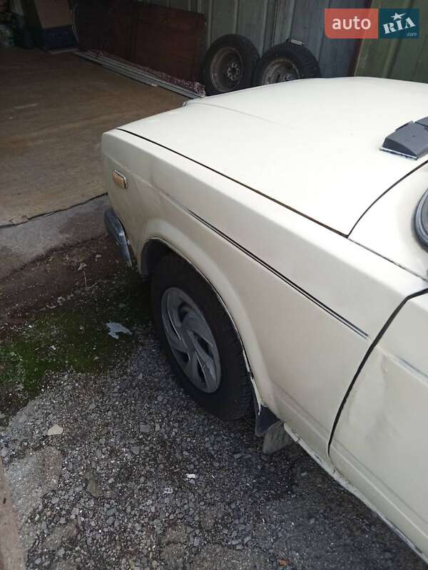 Седан ВАЗ / Lada 2107 1988 в Львове фото 3 Седан ВАЗ / Lada 2107 1988 в Львове