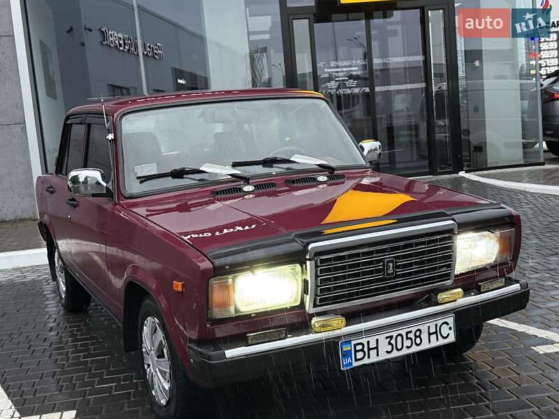 Седан ВАЗ / Lada 2107 2003 в Одессе