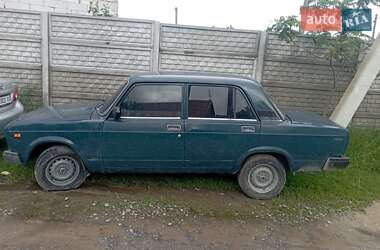 Седан ВАЗ 2107 2004 в 