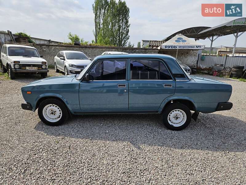 Седан ВАЗ / Lada 2107 2005 в Шостці
