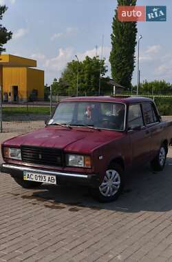 Седан ВАЗ 2107 2005 в 