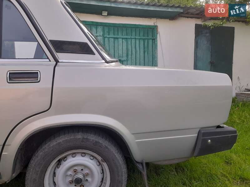 Седан ВАЗ / Lada 2107 2008 в Києві