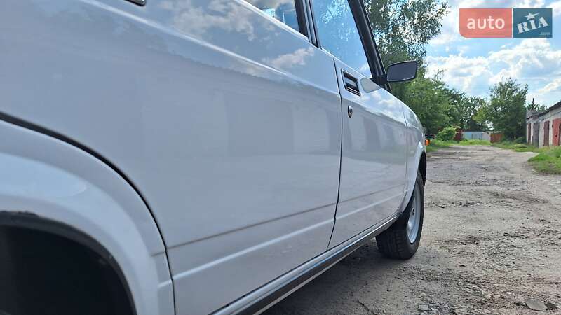 Седан ВАЗ / Lada 2107 2005 в Смілі