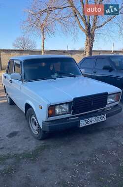 Седан ВАЗ 2107 1989 в 