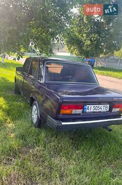 Седан ВАЗ 2107 2004 в 