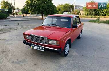 Седан ВАЗ 2107 1996 в 