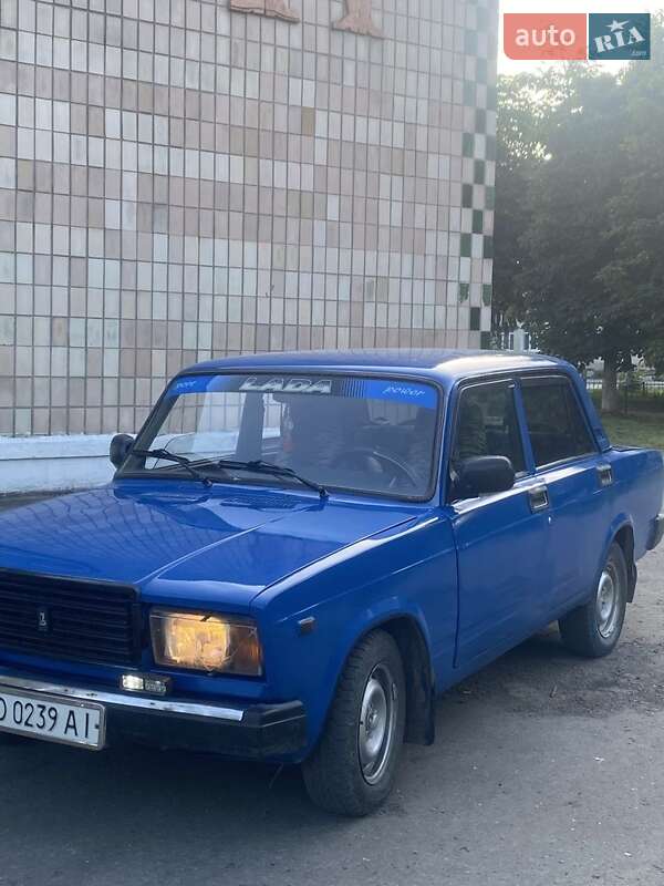Седан ВАЗ 2107 2005 в 
