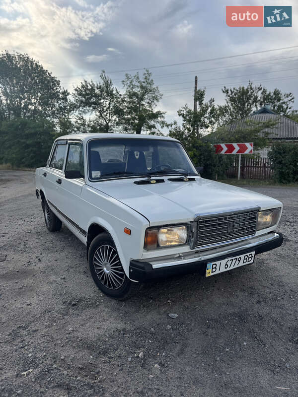 Седан ВАЗ 2107 1989 в 