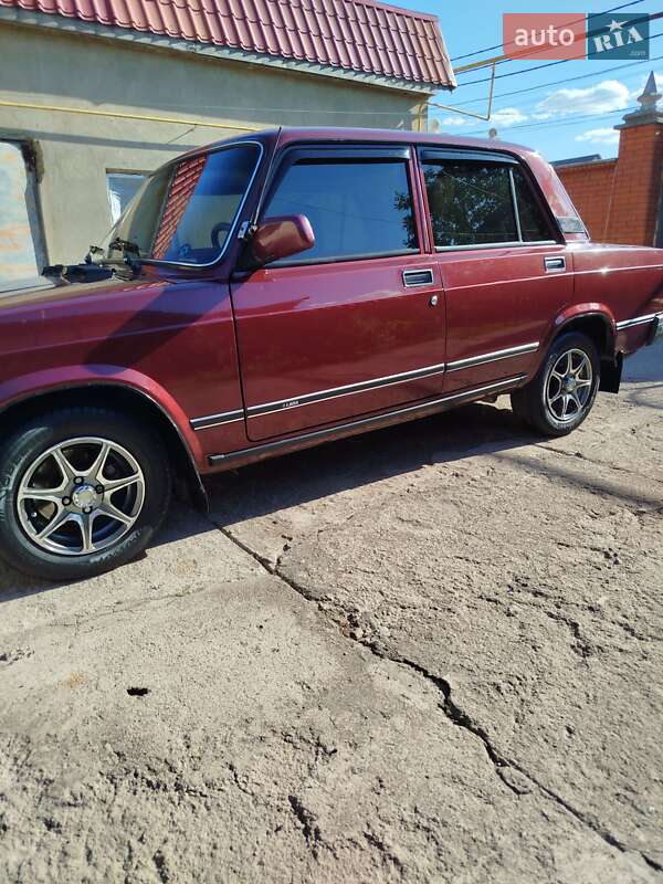 Седан ВАЗ / Lada 2107 2007 в Одессе
