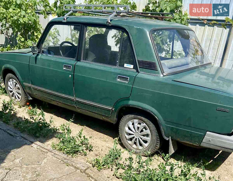 Седан ВАЗ / Lada 2107 1998 в Демидове
