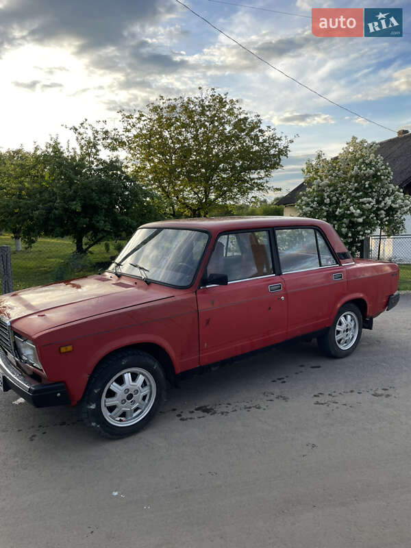 Седан ВАЗ / Lada 2107 1988 в Самборі