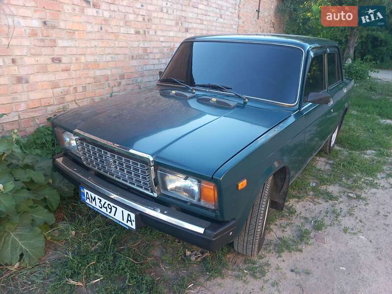 Седан ВАЗ / Lada 2107 2006 в Бердичеве