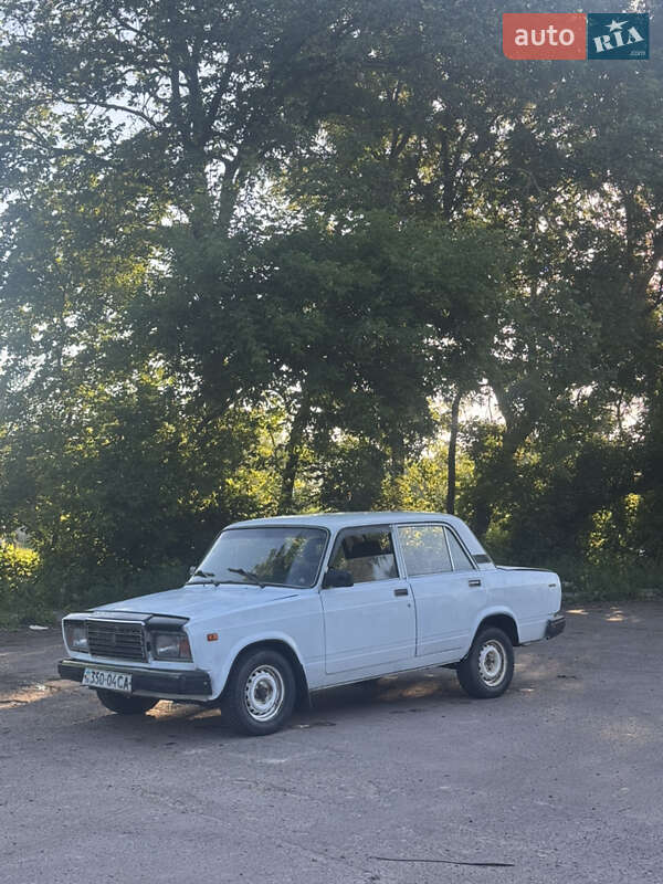 Седан ВАЗ / Lada 2107 1991 в Шостке