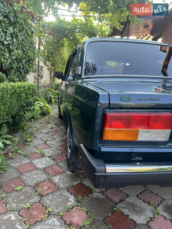 Седан ВАЗ / Lada 2107 2008 в Кривом Роге