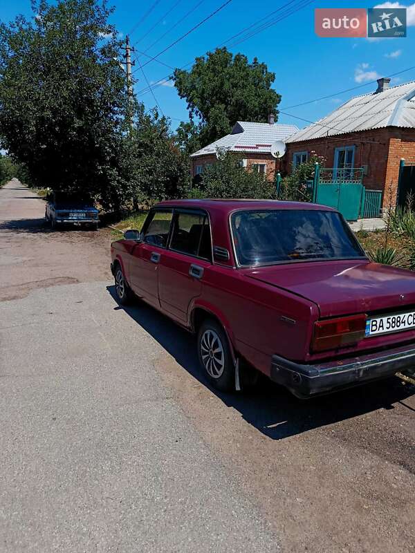 Седан ВАЗ / Lada 2107 2003 в Долинской