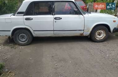 Седан ВАЗ 2107 2004 в 