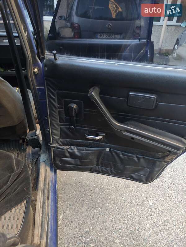 Седан ВАЗ / Lada 2107 2000 в Тернополе