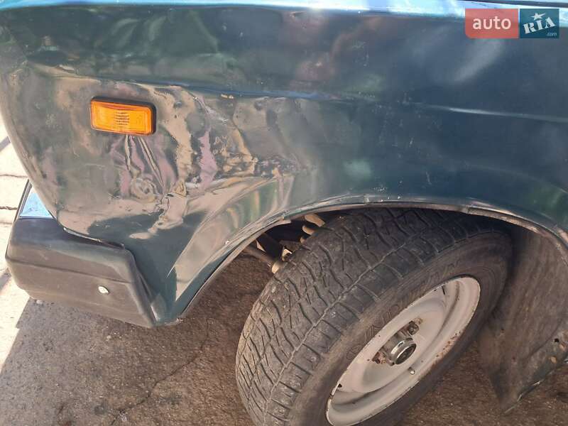 Седан ВАЗ / Lada 2107 2004 в Красноселке