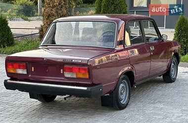 Седан ВАЗ 2107 2004 в 