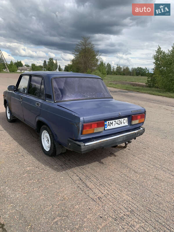 Седан ВАЗ / Lada 2107 2004 в Хорошеве