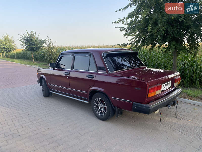 Седан ВАЗ / Lada 2107 2002 в Липовці