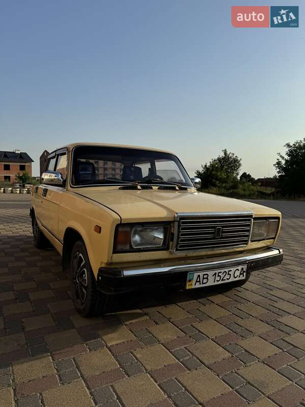 ВАЗ / Lada 2107 1988 ВАЗ / Lada 2107 1988