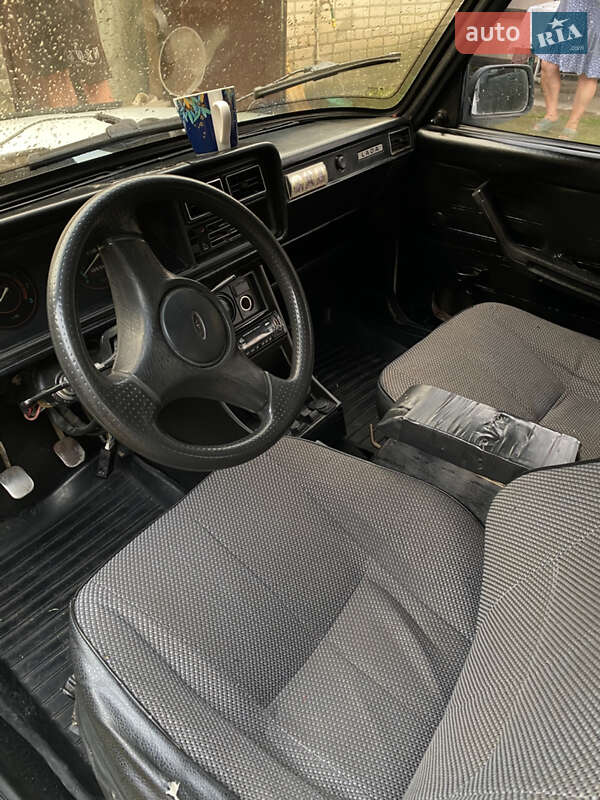 Седан ВАЗ / Lada 2107 1992 в Локачах