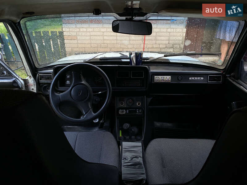 Седан ВАЗ / Lada 2107 1992 в Локачах