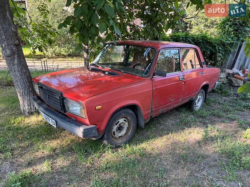 Седан ВАЗ / Lada 2107 1988 в Полтаве