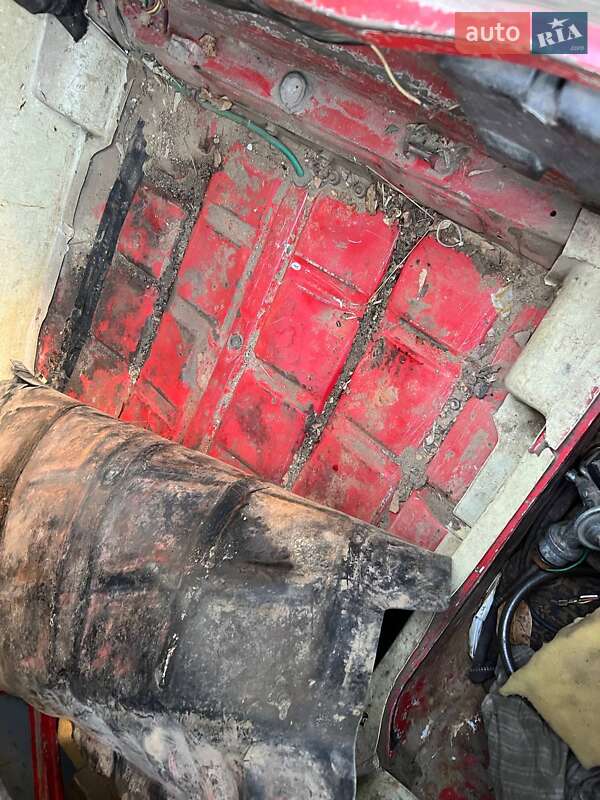 Седан ВАЗ / Lada 2107 1988 в Полтаве