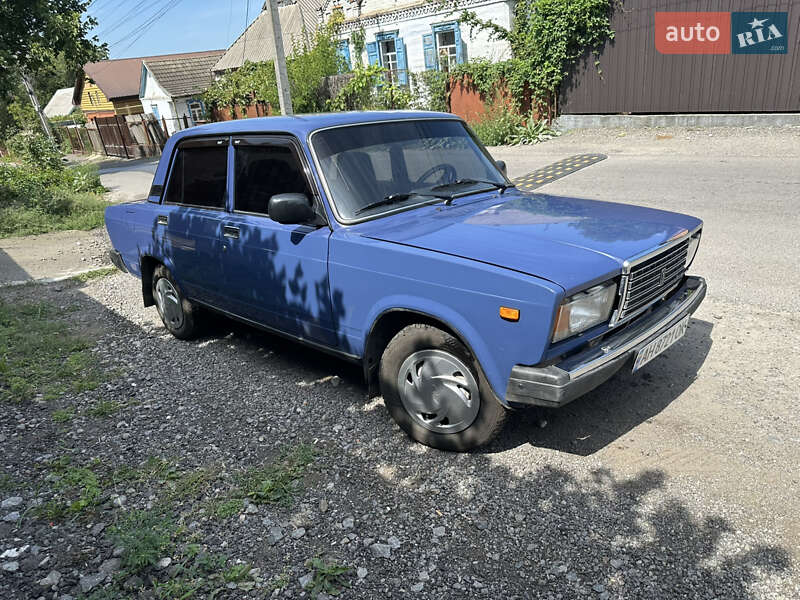 Седан ВАЗ / Lada 2107 2006 в Днепре