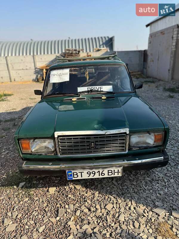 Седан ВАЗ / Lada 2107 1998 в Николаеве