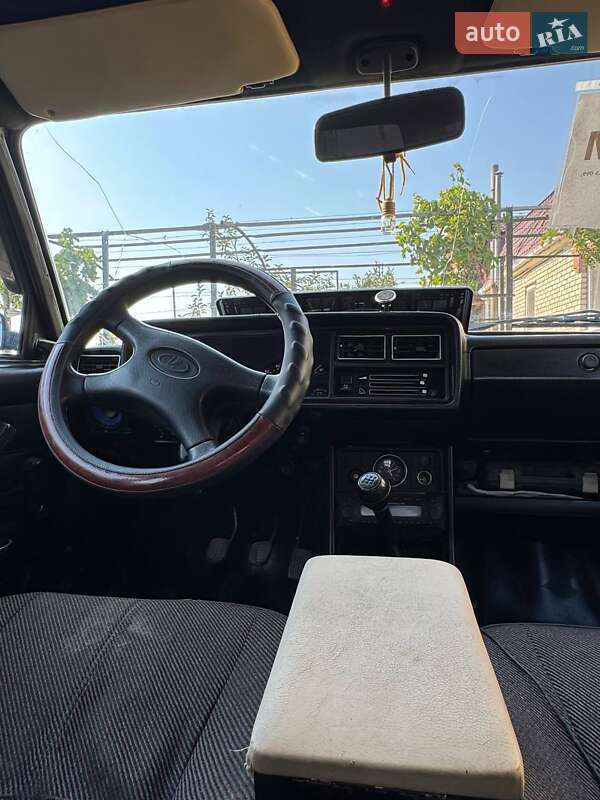 Седан ВАЗ / Lada 2107 1998 в Николаеве