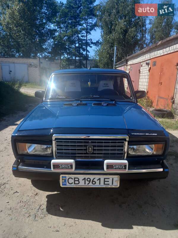 Седан ВАЗ / Lada 2107 2001 в Славутиче