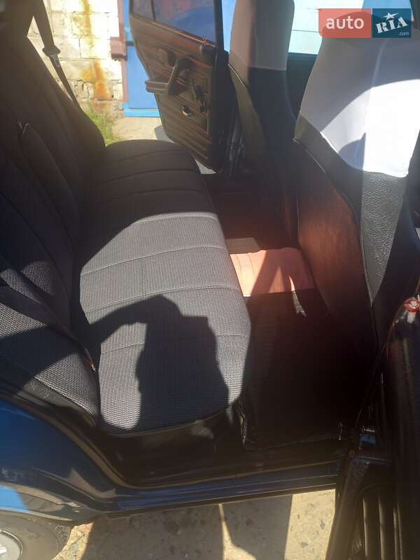 Седан ВАЗ / Lada 2107 2001 в Славутиче