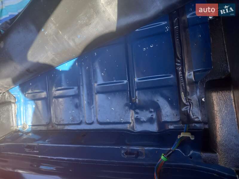 Седан ВАЗ / Lada 2107 2001 в Славутиче