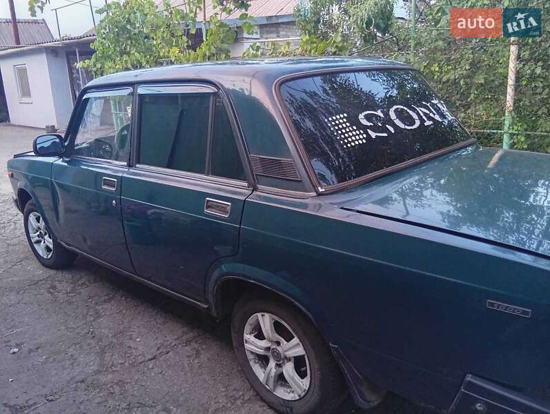 Седан ВАЗ / Lada 2107 2003 в Запорожье
