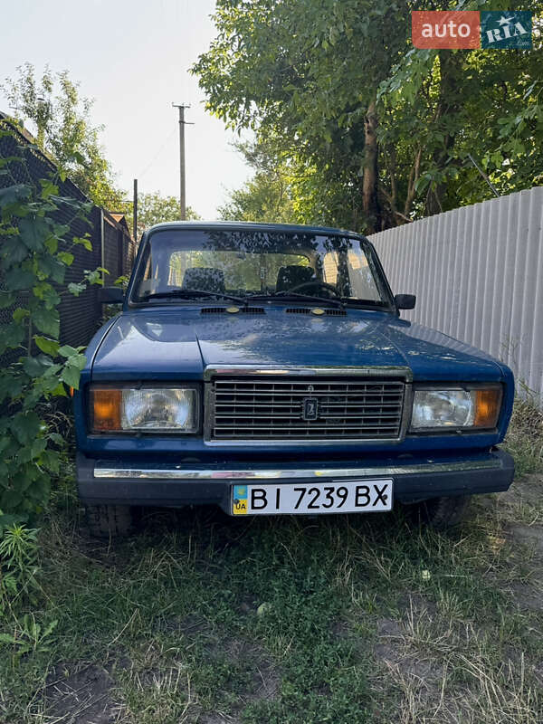 Седан ВАЗ / Lada 2107 2004 в Кременчуге