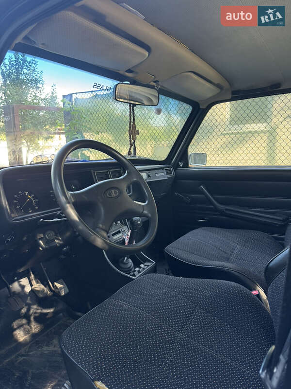 Седан ВАЗ / Lada 2107 2004 в Кременчуге