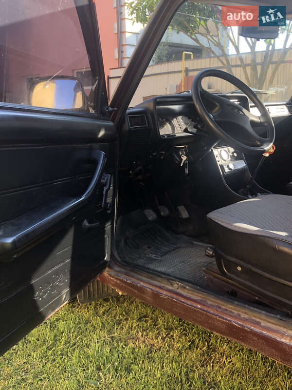 Седан ВАЗ / Lada 2107 2005 в Сторожинце