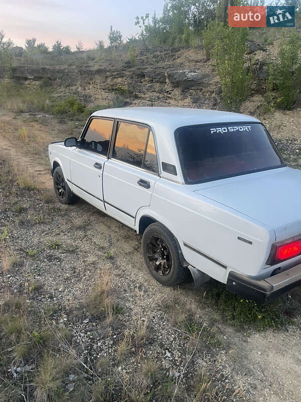Седан ВАЗ / Lada 2107 1997 в Шаргороде