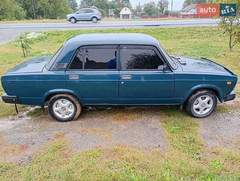 Седан ВАЗ / Lada 2107 1997 в Ярмолинцях фото 8 Седан ВАЗ / Lada 2107 1997 в Ярмолинцях