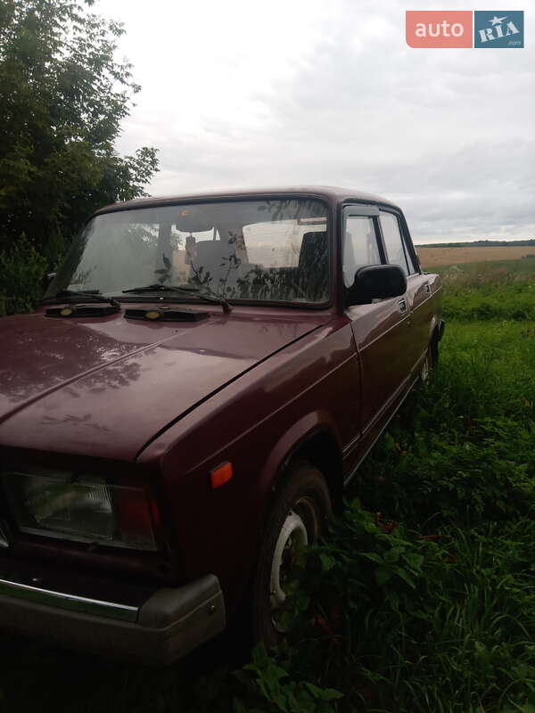 Седан ВАЗ / Lada 2107 2000 в Красилове
