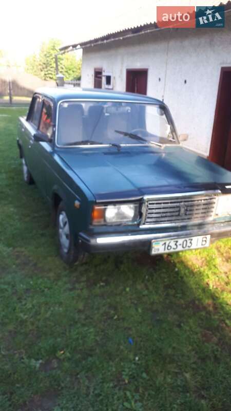Седан ВАЗ / Lada 2107 1996 в Івано-Франківську