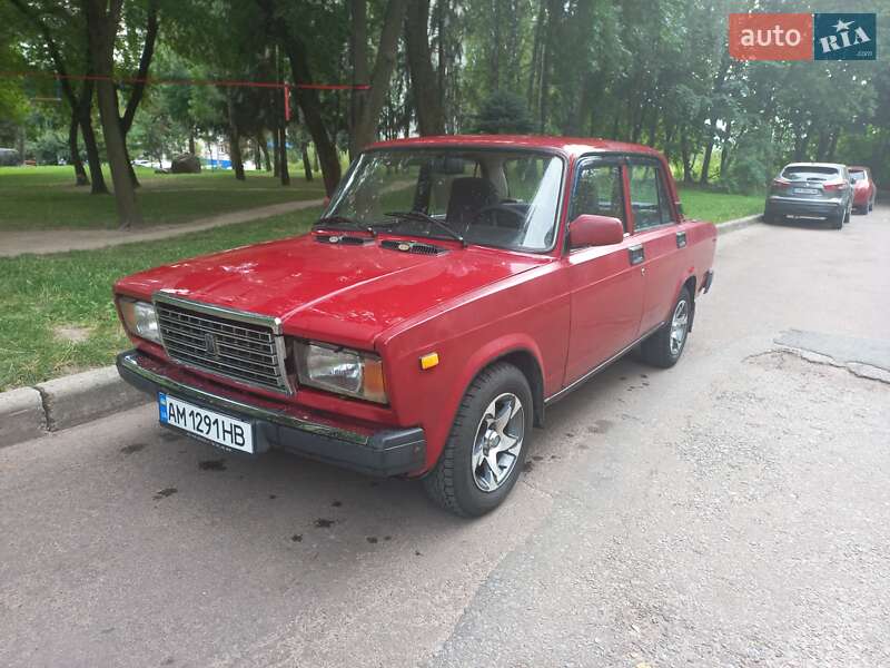 Седан ВАЗ 2107 2005 в 