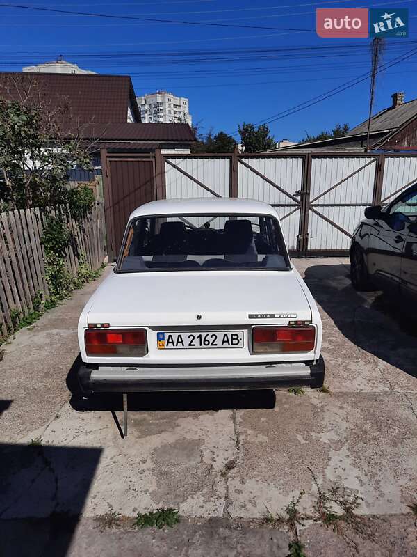 Седан ВАЗ / Lada 2107 1992 в Киеве фото 3 Седан ВАЗ / Lada 2107 1992 в Киеве