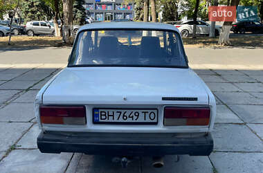 Седан ВАЗ 2107 2004 в 