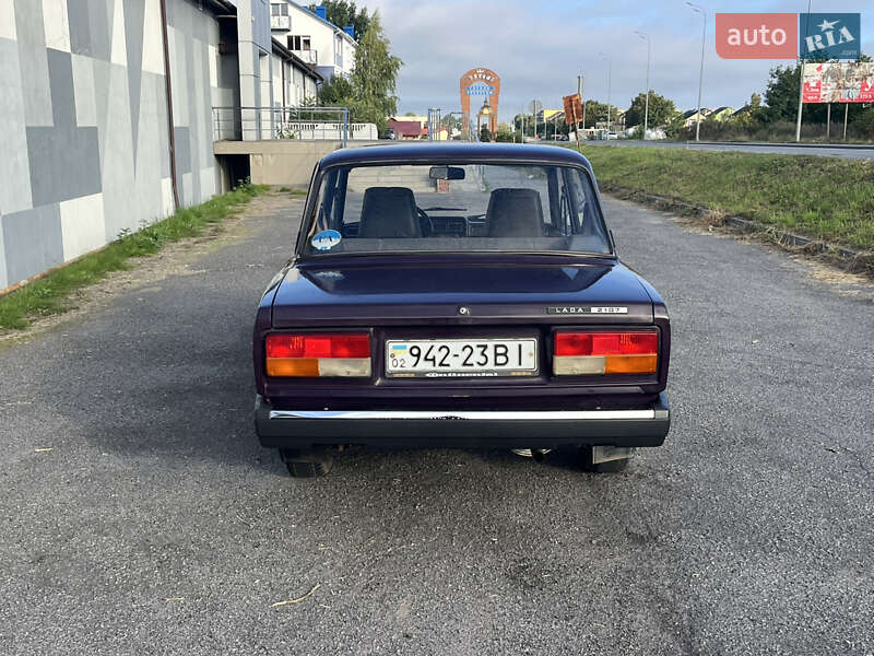 Седан ВАЗ / Lada 2107 2002 в Виннице