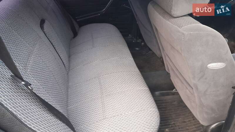 Седан ВАЗ / Lada 2107 2004 в Киеве